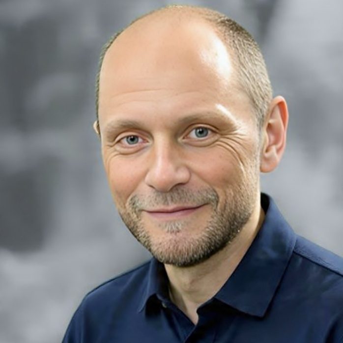 Christoph Mroczek, Heilpraktiker für Psychotherapie | Dortmund-Hörde Freundliches Porträt von Christoph Mroczek, Heilpraktiker für Psychotherapie in seiner Privatpraxis in Dortmund.